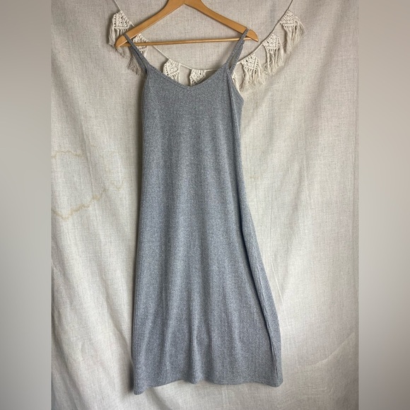 Gap Sleeveless Light Grey Knit Fitted Body con Midi Dress Size Medium - Picture 1 of 8